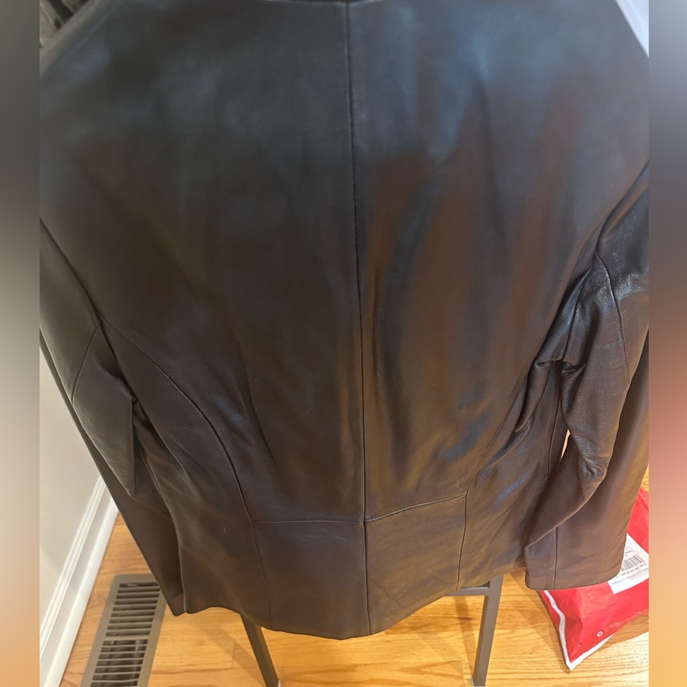 Wilson’s leather jacket - Picture 2 of 3